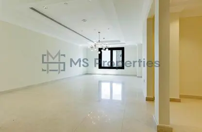 Apartment - 2 Bedrooms - 3 Bathrooms for rent in East Porto Drive - Porto Arabia - The Pearl Island - Doha