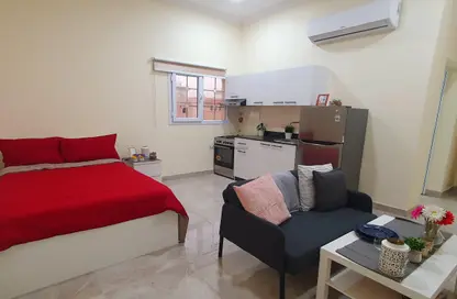 Apartment - 1 Bathroom for rent in Fereej Bin Omran - Doha