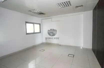 Office Space - Studio - 1 Bathroom for rent in Ain Khaled - Ain Khaled - Doha