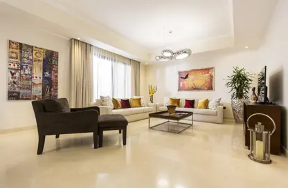 Villa - 4 Bedrooms - 4 Bathrooms for rent in InterContinental Doha Residences - West Bay - Doha