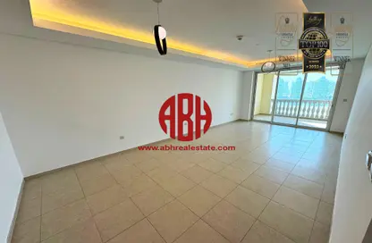 Apartment - 2 Bedrooms - 3 Bathrooms for rent in Tower 21 - Viva Bahriyah - The Pearl Island - Doha