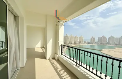 Apartment - 2 Bedrooms - 3 Bathrooms for rent in Viva East - Viva Bahriyah - The Pearl Island - Doha