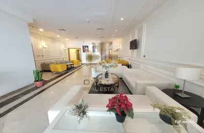 Apartment - 2 Bedrooms - 2 Bathrooms for rent in Al Sadd Road - Al Sadd - Doha