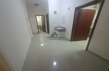 Apartment - 2 Bedrooms - 2 Bathrooms for rent in Al Mansoura - Al Mansoura - Doha