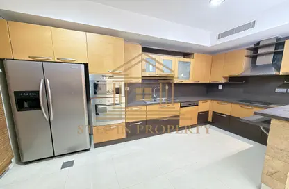 Apartment - 2 Bedrooms - 3 Bathrooms for rent in New Al Hitmi - Fereej Bin Omran - Doha