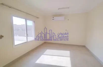 Villa - 4 Bedrooms - 4 Bathrooms for rent in Souk Al gharaffa - Al Gharrafa - Doha