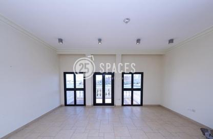 Apartment - 1 Bedroom - 2 Bathrooms for rent in Carnaval - Qanat Quartier - The Pearl Island - Doha