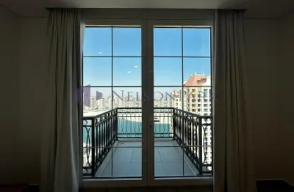 Apartment - 2 Bedrooms - 3 Bathrooms for rent in Viva West - Viva Bahriyah - The Pearl Island - Doha