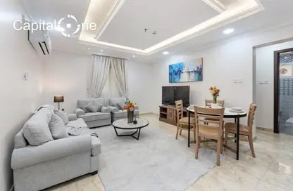 Apartment - 2 Bedrooms - 2 Bathrooms for rent in Bin Dirham 2 - Al Mansoura - Doha