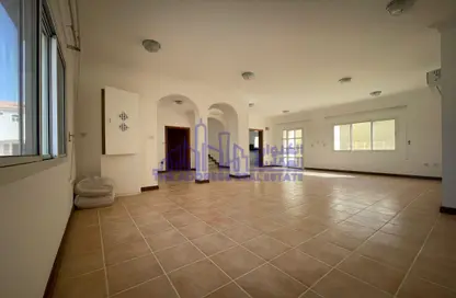 Villa - 3 Bedrooms - 3 Bathrooms for rent in New Salata - Salata - Doha