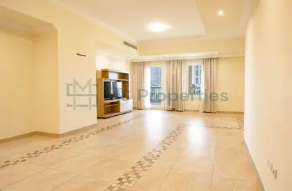 Apartment - 1 Bedroom - 2 Bathrooms for rent in West Porto Drive - Porto Arabia - The Pearl Island - Doha