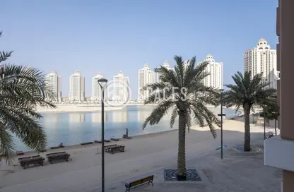 Townhouse - 1 Bedroom - 2 Bathrooms for rent in Viva East - Viva Bahriyah - The Pearl Island - Doha