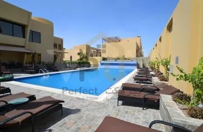 Compound - 5 Bedrooms - 5 Bathrooms for rent in Al Sadd Road - Al Sadd - Doha