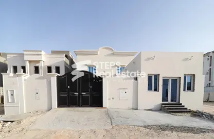 Villa for sale in Umm Qarn - Al Daayen