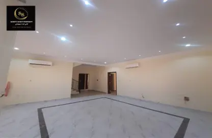 Villa - 5 Bedrooms - 6 Bathrooms for rent in Legtaifiya Lagoon - West Bay - Doha