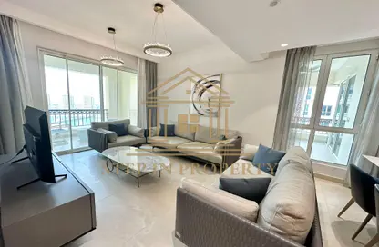 Apartment - 2 Bedrooms - 3 Bathrooms for rent in Viva West - Viva Bahriyah - The Pearl Island - Doha