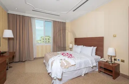 Apartment - 1 Bedroom - 2 Bathrooms for rent in Al Sadd - Doha