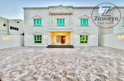 Villa - 7 Bedrooms for sale in Al Duhail North - Al Duhail - Doha