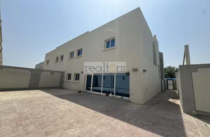 Compound - 4 Bedrooms - 5 Bathrooms for rent in Wadi Al Shaheeniya Street - Ain Khaled - Doha