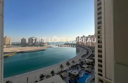 Apartment - 2 Bedrooms - 3 Bathrooms for rent in Viva West - Viva Bahriyah - The Pearl Island - Doha