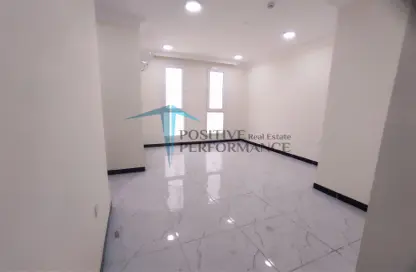 Apartment - 2 Bedrooms - 2 Bathrooms for rent in Barwa city - Abu Hamour - Doha