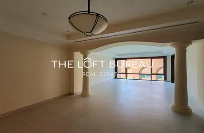 Townhouse - 2 Bedrooms - 3 Bathrooms for sale in West Porto Drive - Porto Arabia - The Pearl Island - Doha