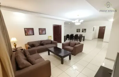 Apartment - 2 Bedrooms - 3 Bathrooms for rent in Al Sadd Road - Al Sadd - Doha