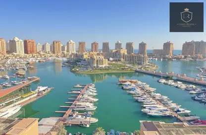 Apartment - 2 Bedrooms - 3 Bathrooms for rent in Tower 9 - Porto Arabia - The Pearl Island - Doha