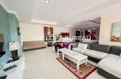 Apartment - 2 Bedrooms - 3 Bathrooms for rent in La Croisette - Porto Arabia - The Pearl Island - Doha