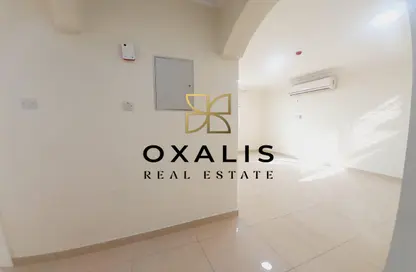 Apartment - 2 Bedrooms - 2 Bathrooms for rent in Al Nasr Street - Al Nasr - Doha