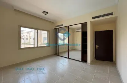 Villa - 3 Bedrooms - 4 Bathrooms for rent in Umm Al Seneem Street - Ain Khaled - Doha