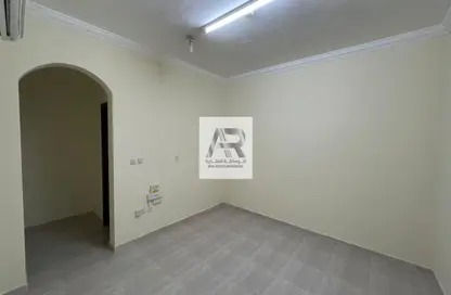 Compound - 5 Bedrooms - 4 Bathrooms for sale in Umm Al Amad - Al Shamal