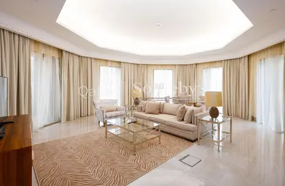 Apartment - 2 Bedrooms - 3 Bathrooms for rent in The St. Regis Marsa Arabia Island - Marsa Arabia - The Pearl Island - Doha