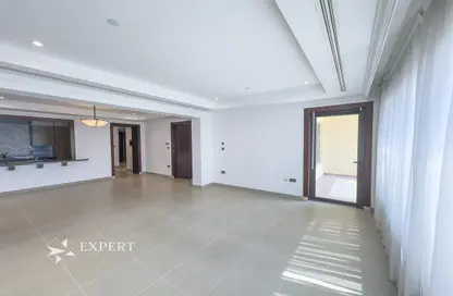 Townhouse - 1 Bedroom - 2 Bathrooms for rent in West Porto Drive - Porto Arabia - The Pearl Island - Doha