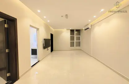 Apartment - 1 Bedroom - 2 Bathrooms for rent in Old Airport Road - Doha