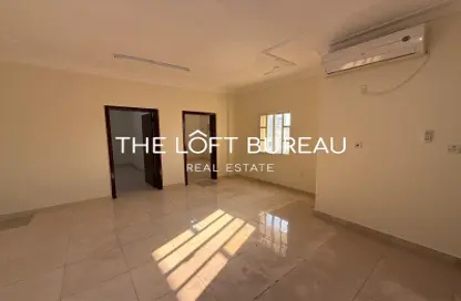 Apartment - 2 Bedrooms - 1 Bathroom for rent in Old Al Ghanim - Al Ghanim - Doha