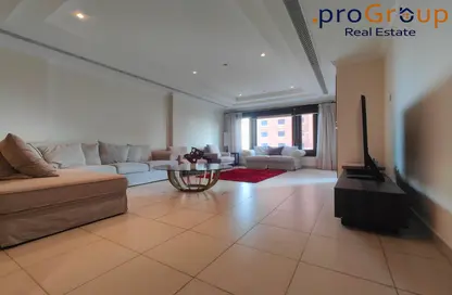 Apartment - 1 Bedroom - 2 Bathrooms for rent in East Porto Drive - Porto Arabia - The Pearl Island - Doha