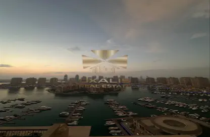 Apartment - 2 Bedrooms - 3 Bathrooms for rent in Burj Eleganté - Porto Arabia - The Pearl Island - Doha