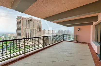 Apartment - 2 Bedrooms - 3 Bathrooms for rent in Tower 7 (Ferrari Tower) - Porto Arabia - The Pearl Island - Doha