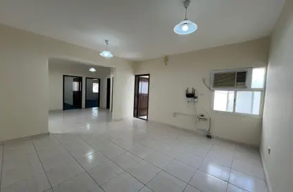 Apartment - 2 Bedrooms - 2 Bathrooms for rent in Ain Khaled - Ain Khaled - Doha