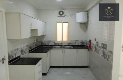 Apartment - 1 Bedroom - 2 Bathrooms for rent in Old Al Ghanim - Al Ghanim - Doha