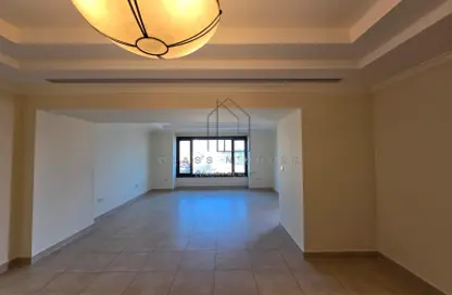 Apartment - 2 Bedrooms - 3 Bathrooms for sale in East Porto Drive - Porto Arabia - The Pearl Island - Doha