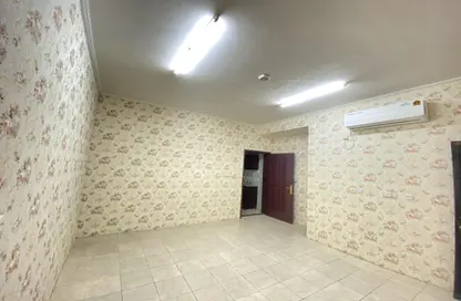 Apartment - 1 Bathroom for rent in Mamoura 18 - Al Maamoura - Doha