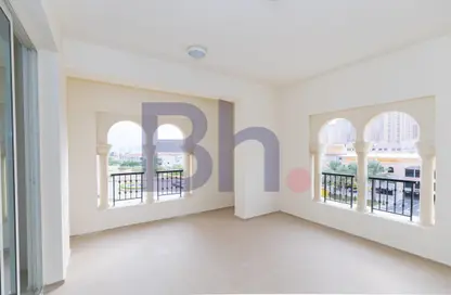 Apartment - 2 Bedrooms - 3 Bathrooms for rent in Viva Central - Viva Bahriyah - The Pearl Island - Doha