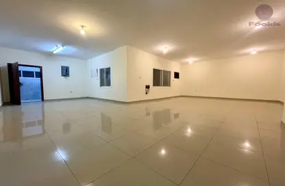 Apartment - 2 Bedrooms - 2 Bathrooms for rent in Old Al Ghanim - Al Ghanim - Doha