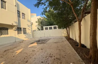 Villa - 3 Bedrooms - 3 Bathrooms for rent in Al Sadd Road - Al Sadd - Doha