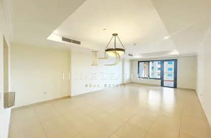 Apartment - 2 Bedrooms - 2 Bathrooms for sale in West Porto Drive - Porto Arabia - The Pearl Island - Doha