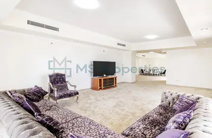 Apartment - 3 Bedrooms - 5 Bathrooms for sale in West Porto Drive - Porto Arabia - The Pearl Island - Doha