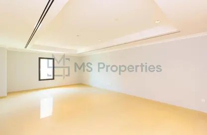 Apartment - 1 Bedroom - 2 Bathrooms for sale in West Porto Drive - Porto Arabia - The Pearl Island - Doha