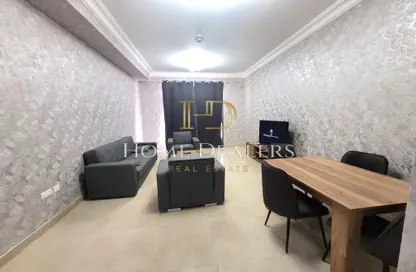 Apartment - 2 Bedrooms - 3 Bathrooms for rent in Umm Ghuwalina - Umm Ghuwailina - Doha